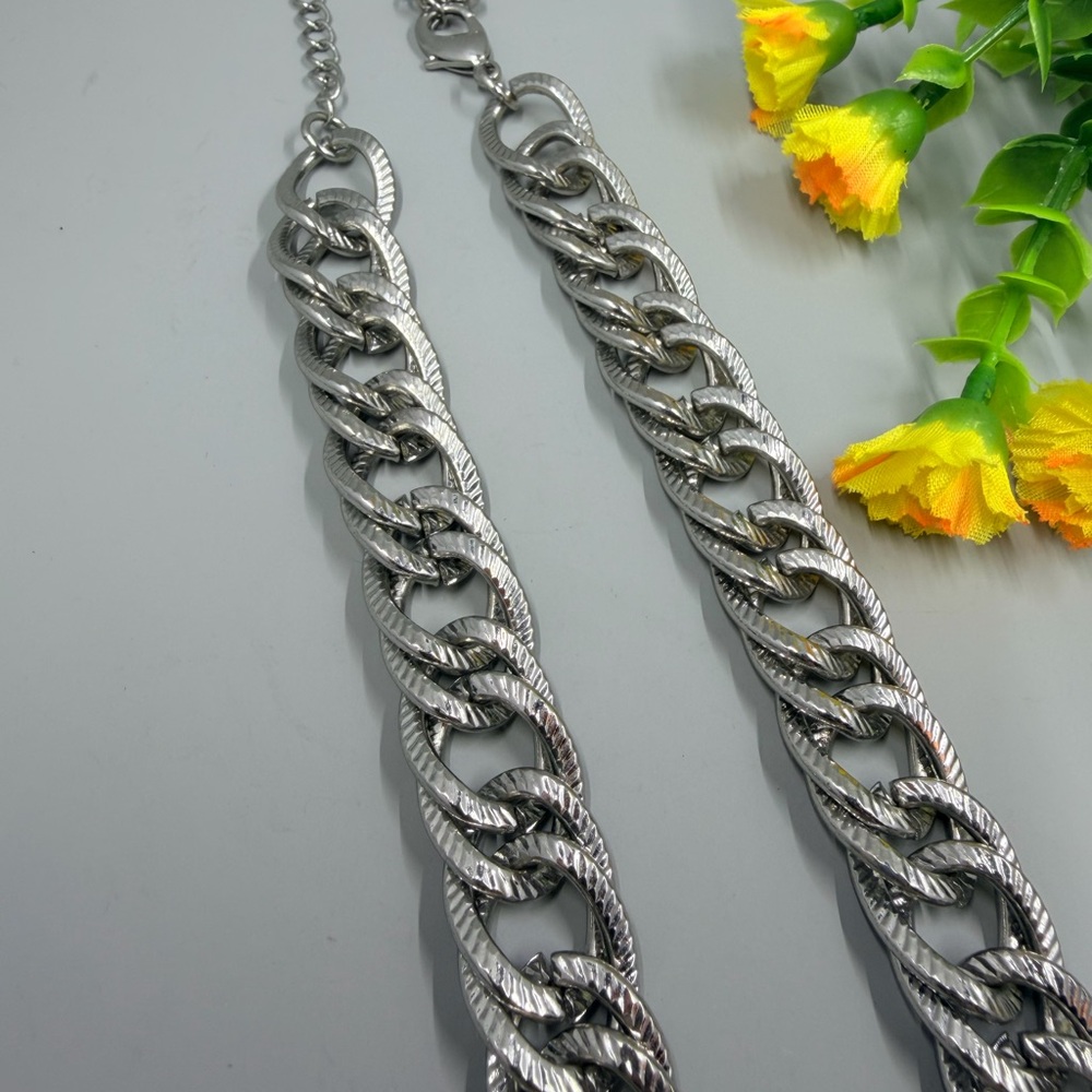 Vintage Chunky Silver Chain Style Statement Necklace - Picture 5 of 6